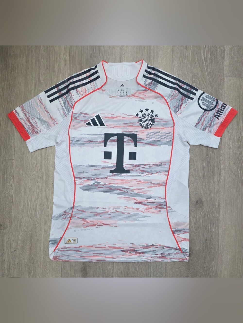 Adidas FC Bayern Munich 25/26 Authentic Away Jersey JJ2145 Men's M NWT MSRP $150